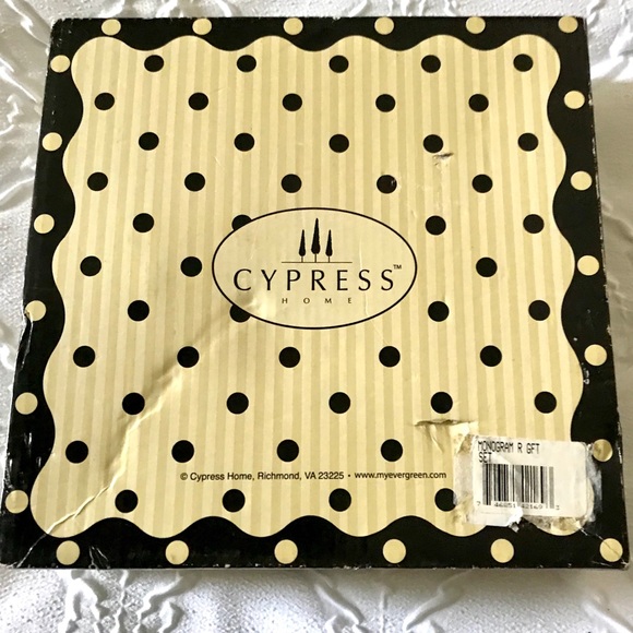 NWT Monogram “R” Wine Topper & Napkins Gift Set - Picture 4 of 4